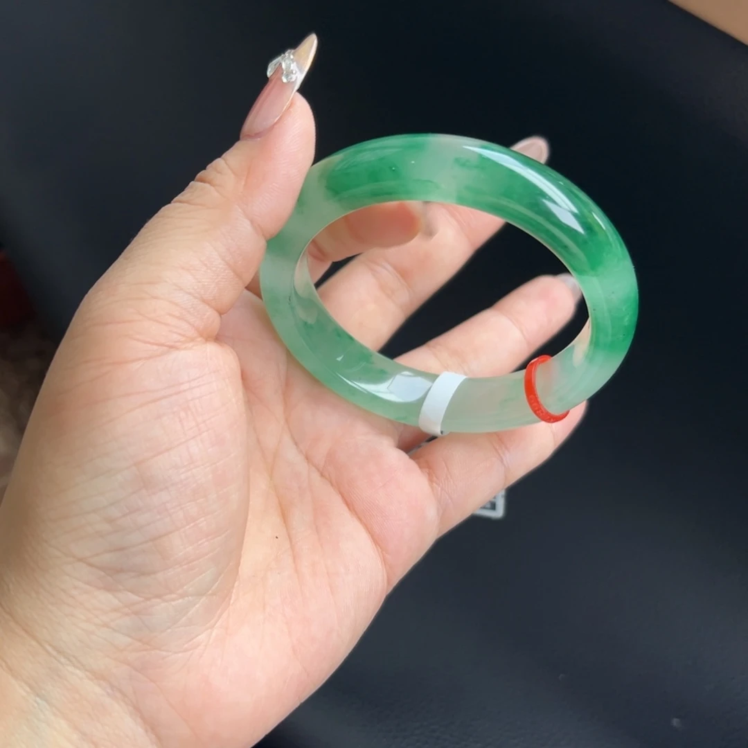 石英质玉未镶嵌手镯57