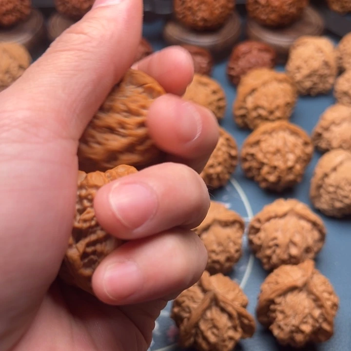 桃核吊坠彦****)发哥哥哥哥