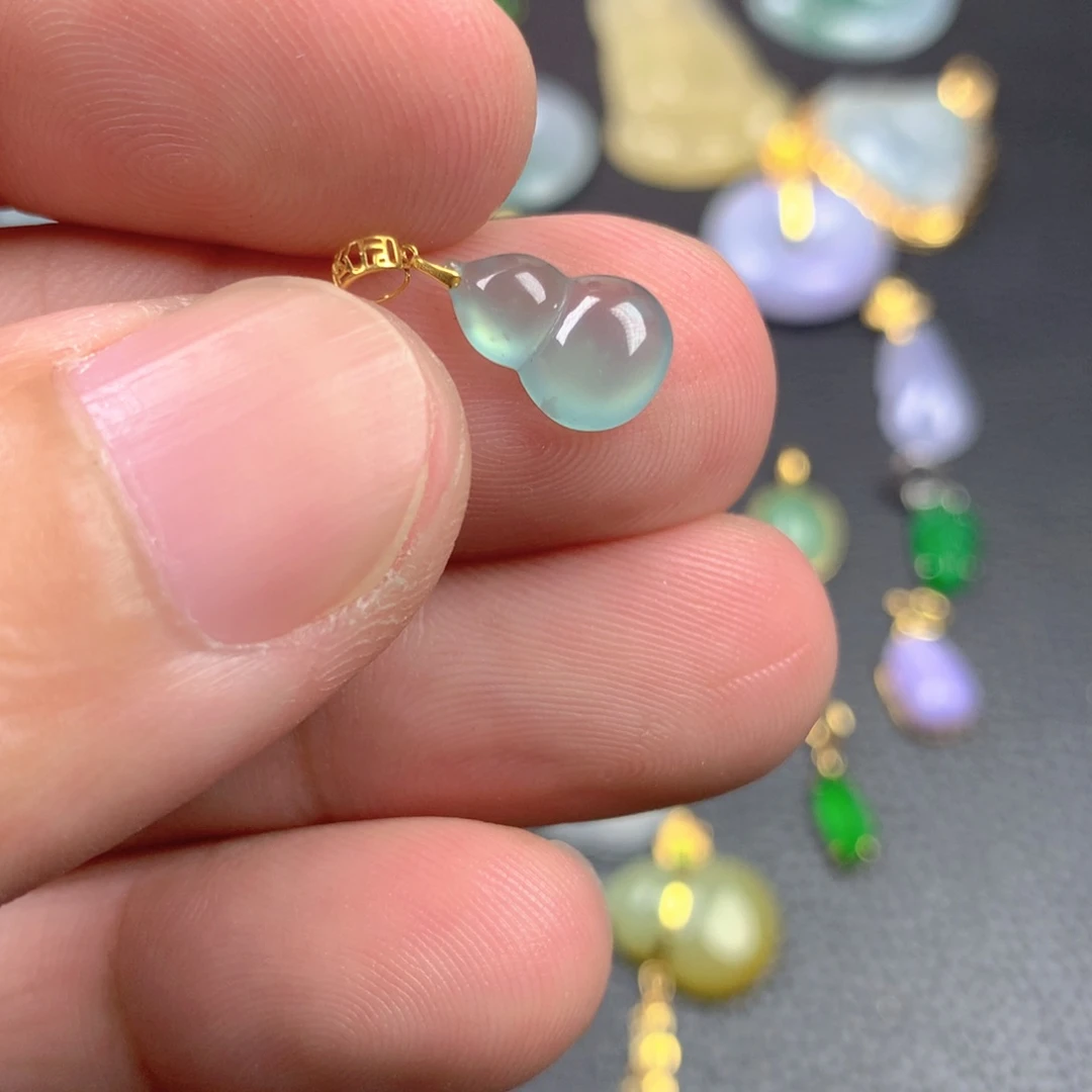 【闪购商品】颈饰18K金镶嵌翡翠翡翠