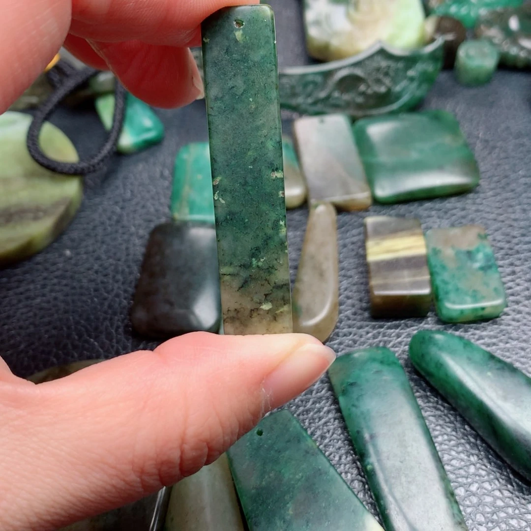 独山玉颈饰未镶嵌冯**彩21