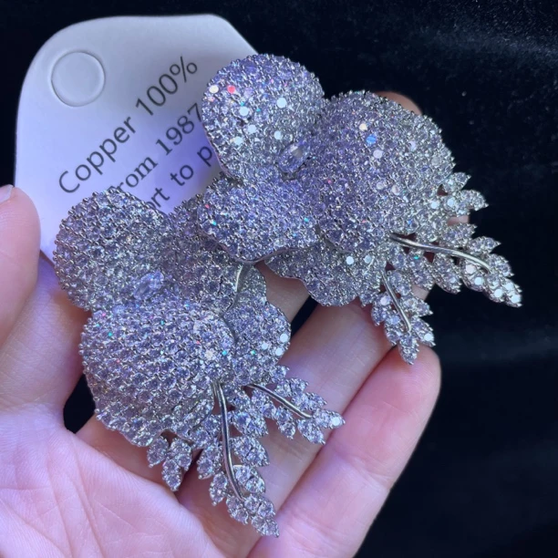 黄铜锆石耳饰 B0289大版明星同款花朵耳环