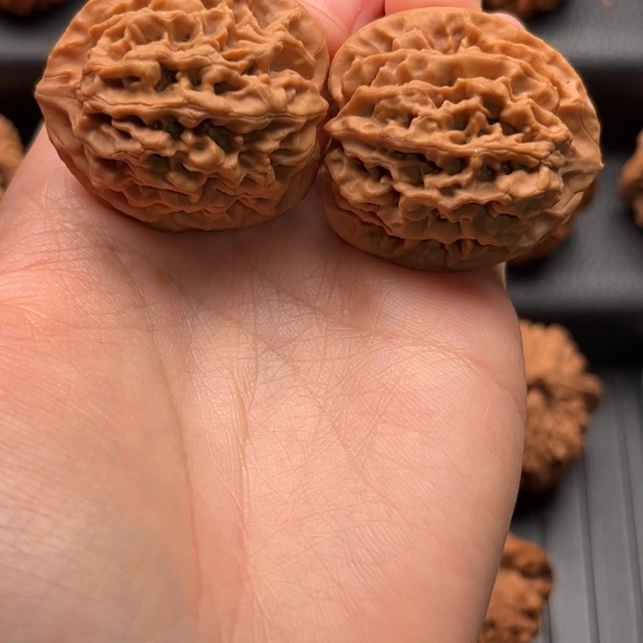 G***n吊坠文玩核桃秦闷