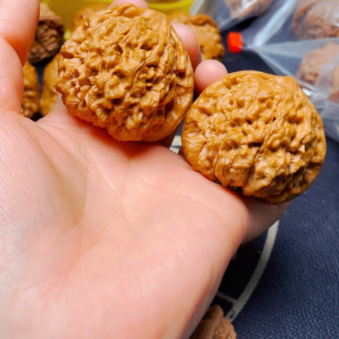 文玩核桃吊坠龙鼎一对