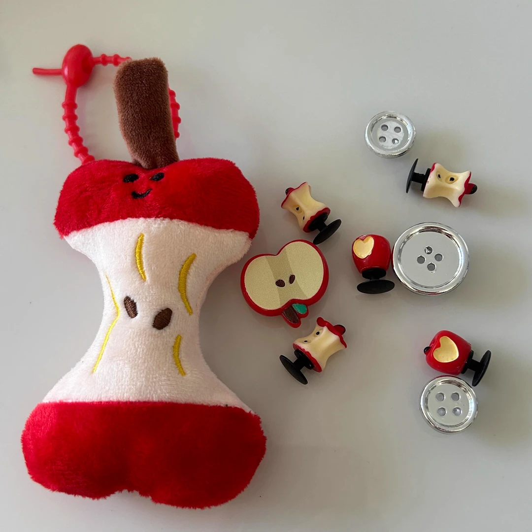 ins可爱创意苹果核包挂件毛绒玩具钥匙扣配饰个性精致公仔情侣款