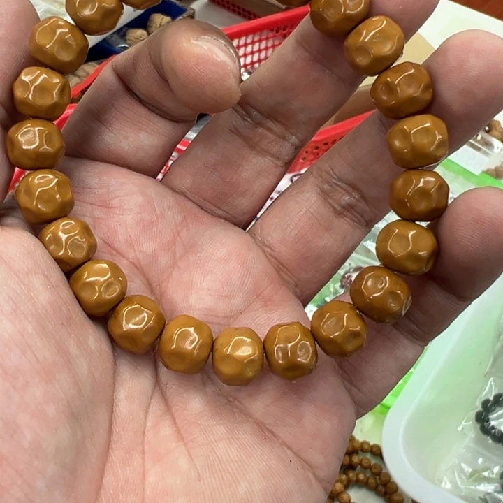 白玉菩提手串黄色5052
