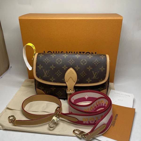 95新 LouisVuitton/路易威登 范大范 法棍粉肩带/7026 6811