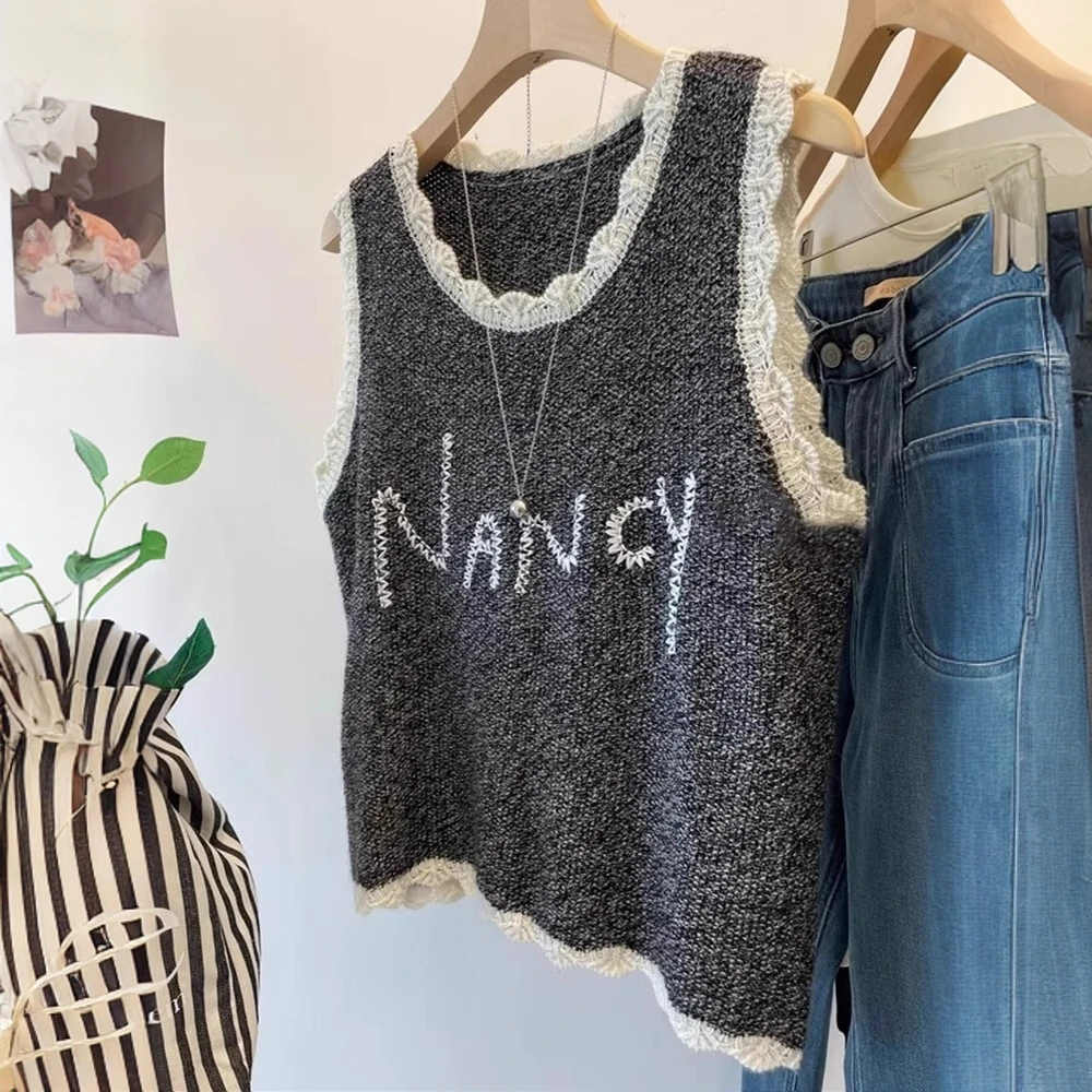 高级感灰色花边刺绣针织马甲女2025夏季独特绝美无袖毛衣背心上衣