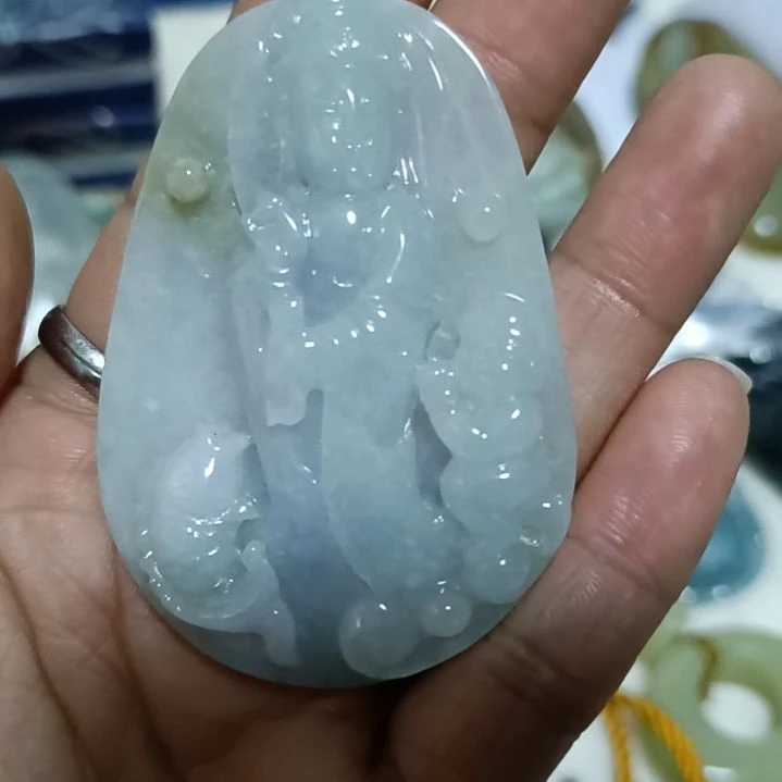 翡翠颈饰未镶嵌吊坠