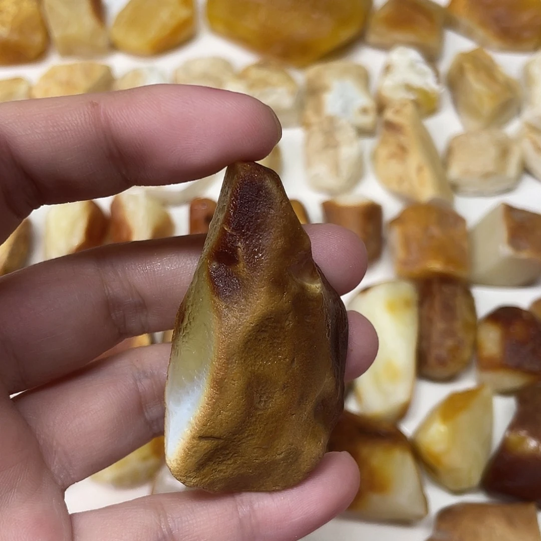 定制琥珀未镶嵌原矿琥珀