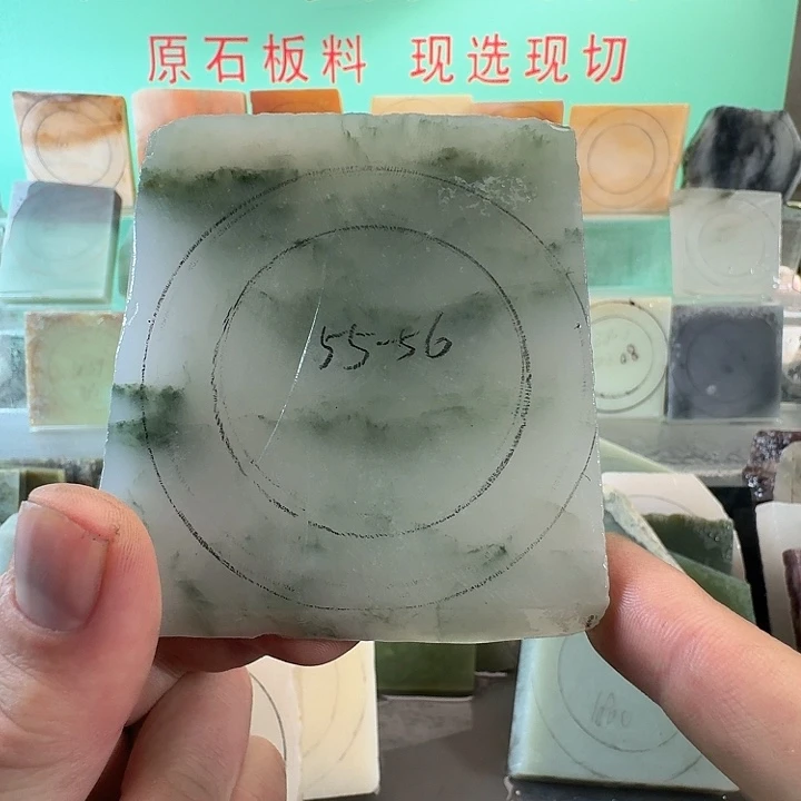 定制石英质玉（天山翠）手镯定制