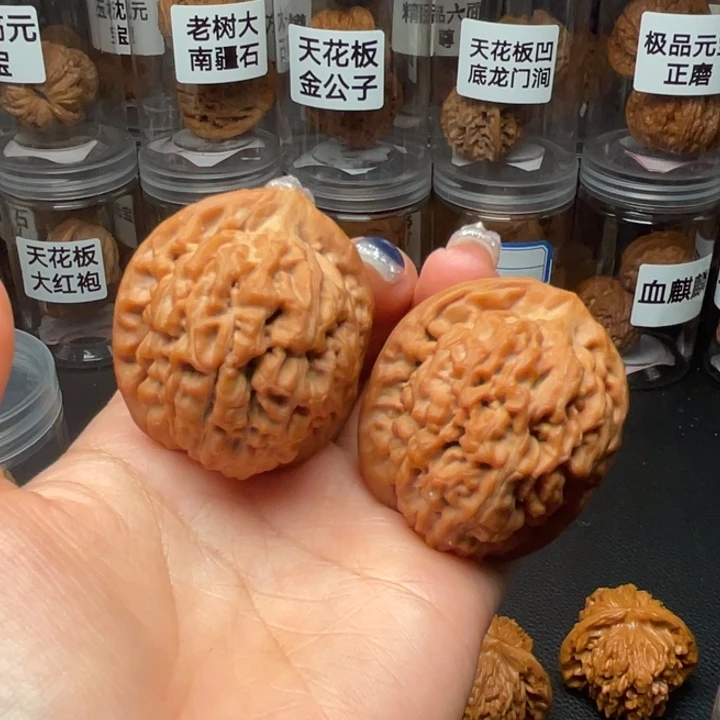 文玩核桃吊坠莲花38