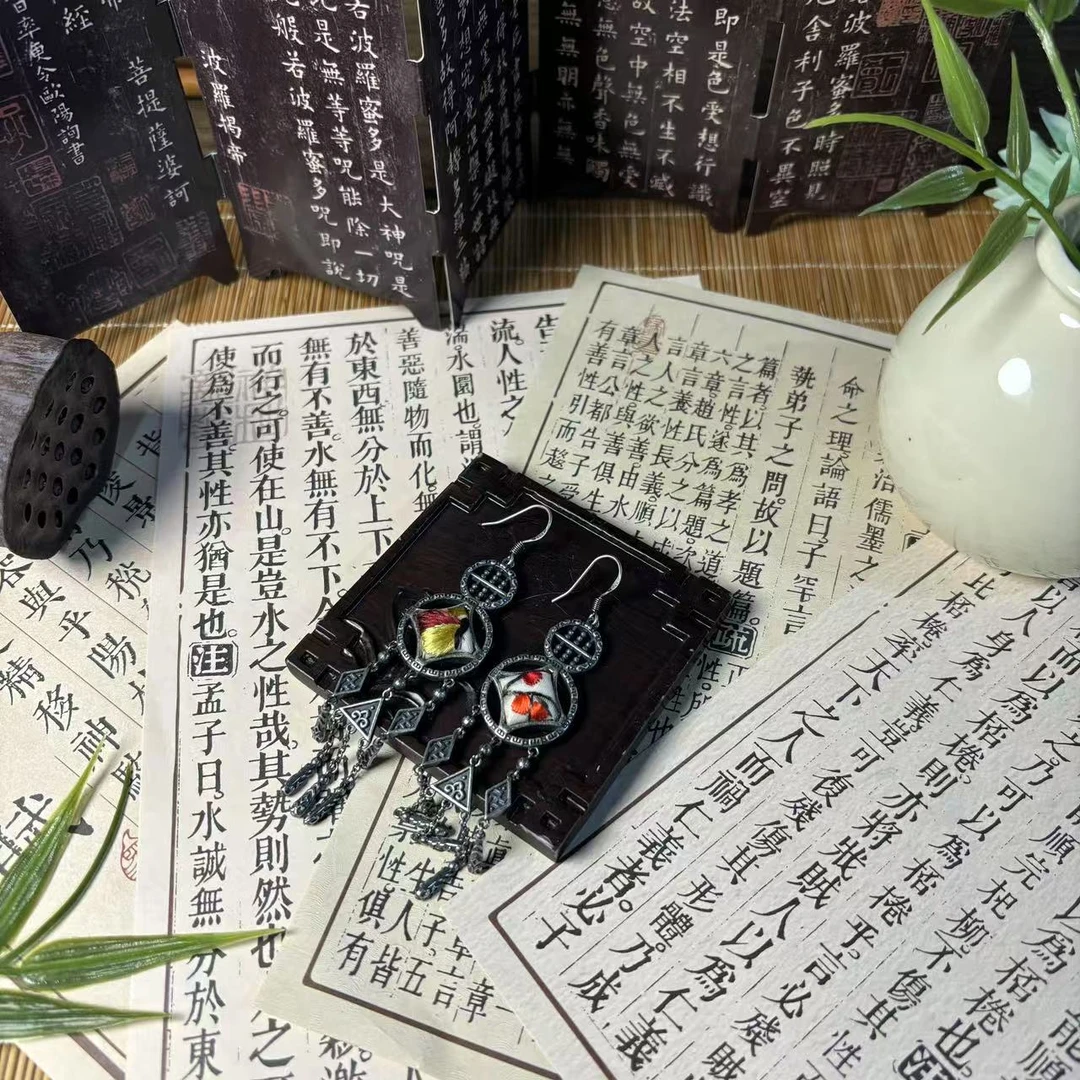 苗族刺绣/手工刺绣/非遗传承/手工艺/珠算耳环