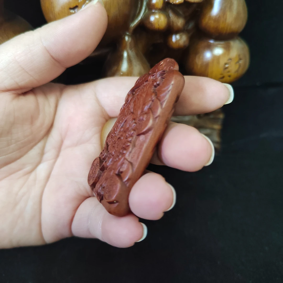 浮雕双面雕刻貔貅进宝挂件吊坠令牌钥匙扣手机链配饰深色挂件把件