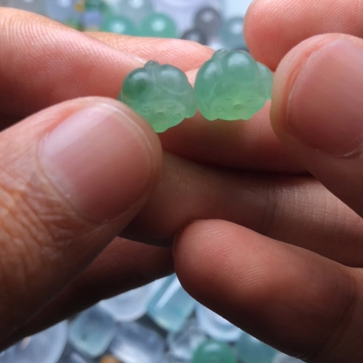 未镶嵌定制翡翠挂件