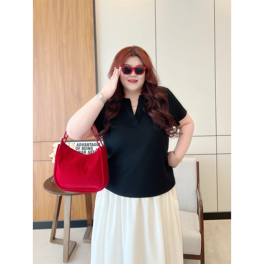 琥珀晨露 / V领辣妹正肩短袖T恤14188花契大码胖MM200斤