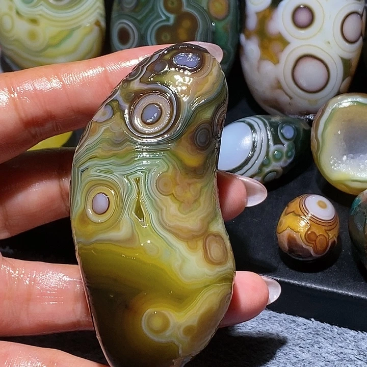 玛瑙/玉髓未镶嵌珠宝奇石36