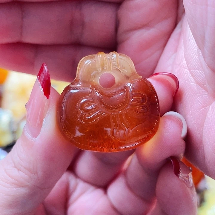 琥珀颈饰未镶嵌吊坠