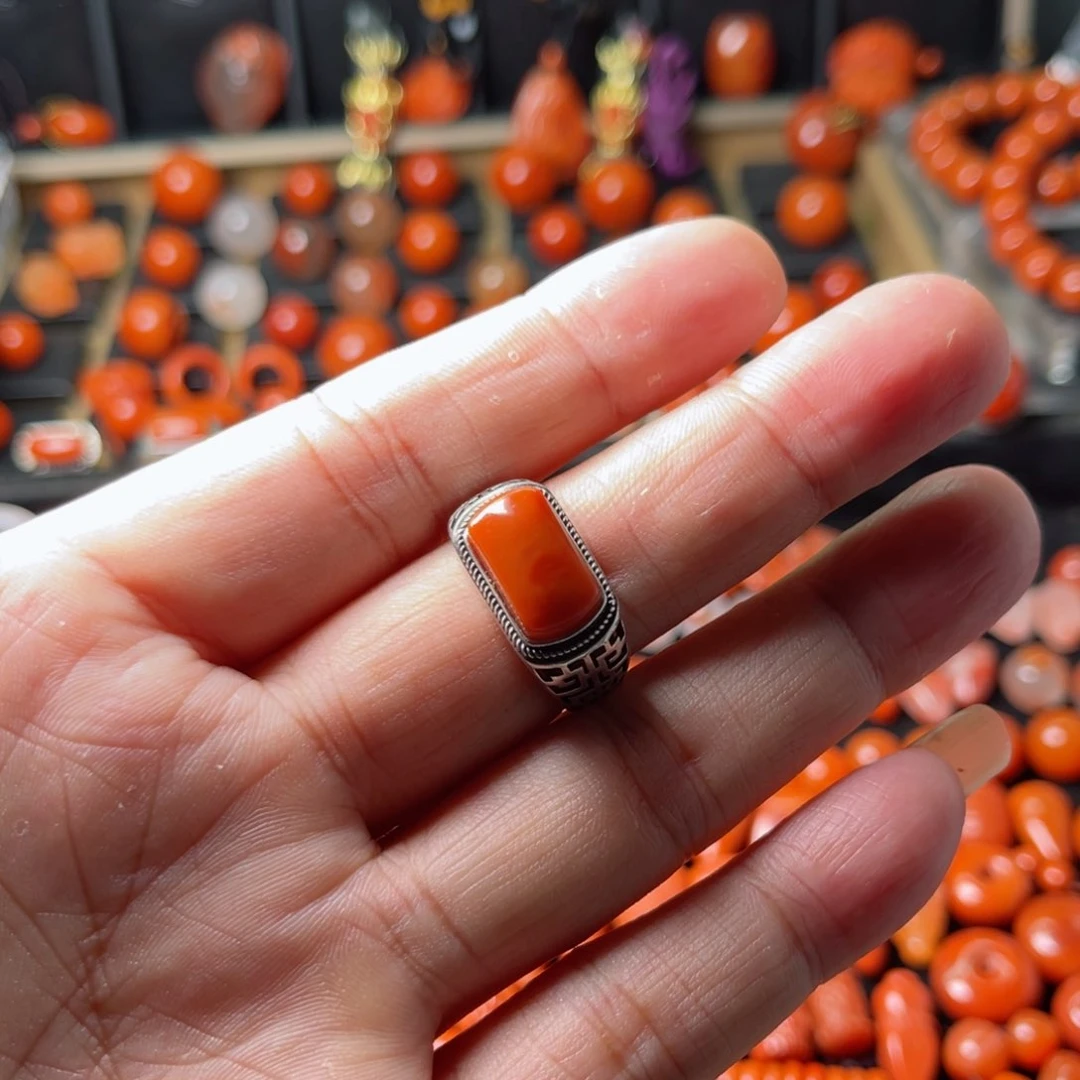 银S925镶嵌戒指南红玛瑙