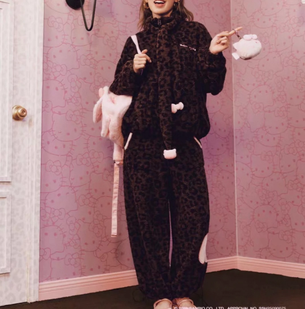 【野家-豹纹kitty围脖款】 新款可外法兰绒软呼呼居家睡衣服套装