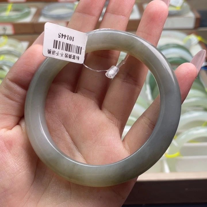 【闪购商品】未镶嵌手镯和田玉