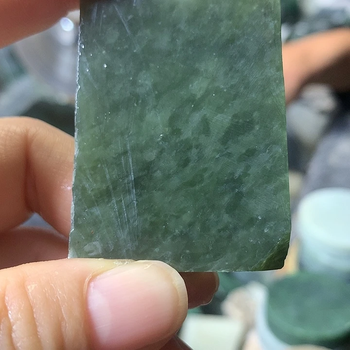 颈饰未镶嵌和田玉（糖玉）