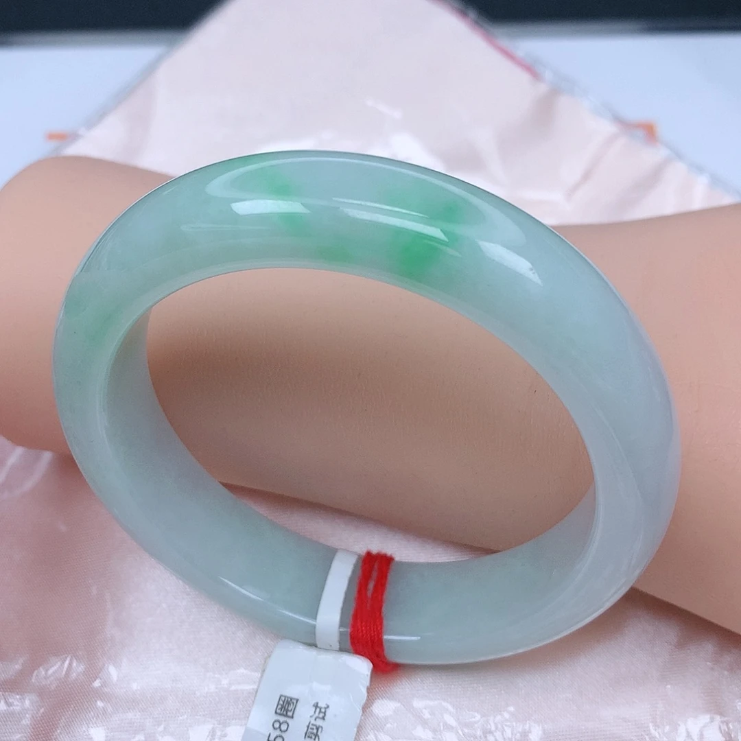 【闪购商品】未镶嵌手镯翡翠，58