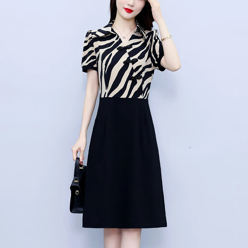 假两件条纹连衣裙女夏季新款妈妈高级感v领显瘦修身包臀中长裙子