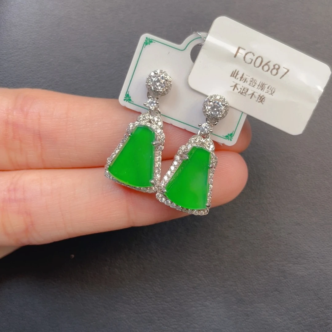 【闪购商品】颈饰银S925镶嵌翡翠