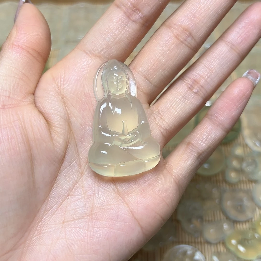 蛇纹石玉颈饰未镶嵌贝*