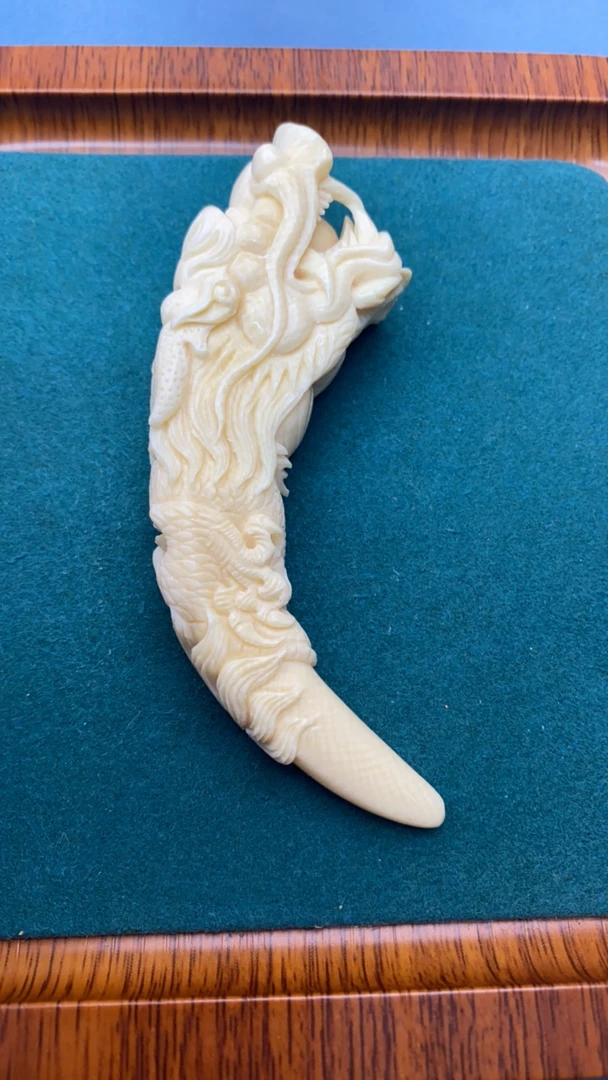 猛犸牙精工盘龙牙尖把件31.6克