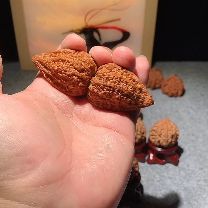 文玩核桃把件塔尖33