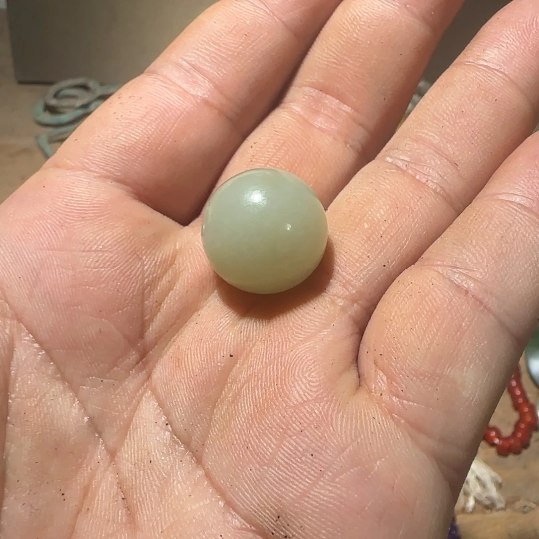 无***为和田玉(糖玉)未镶嵌颈饰