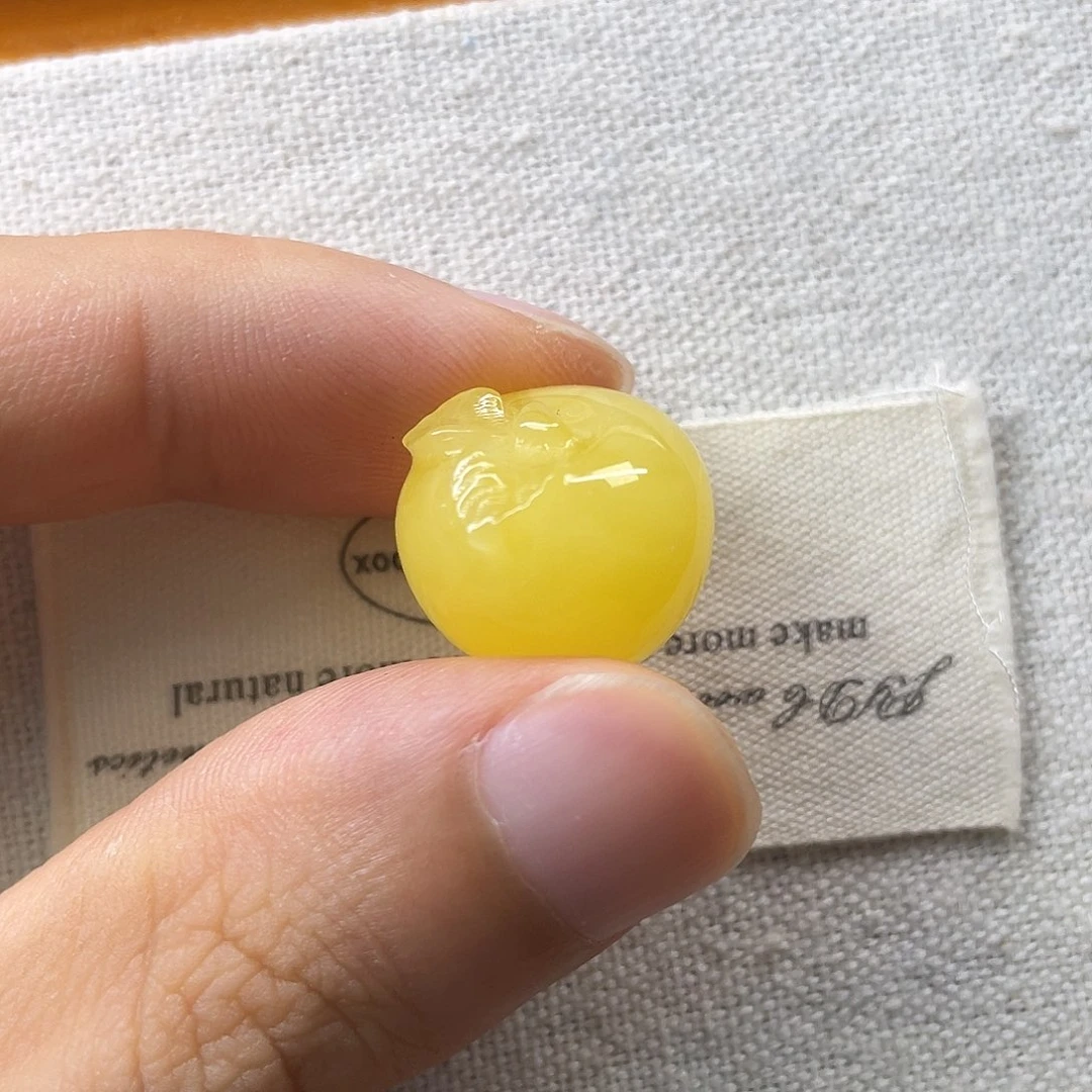未镶嵌琥珀裸石苹果