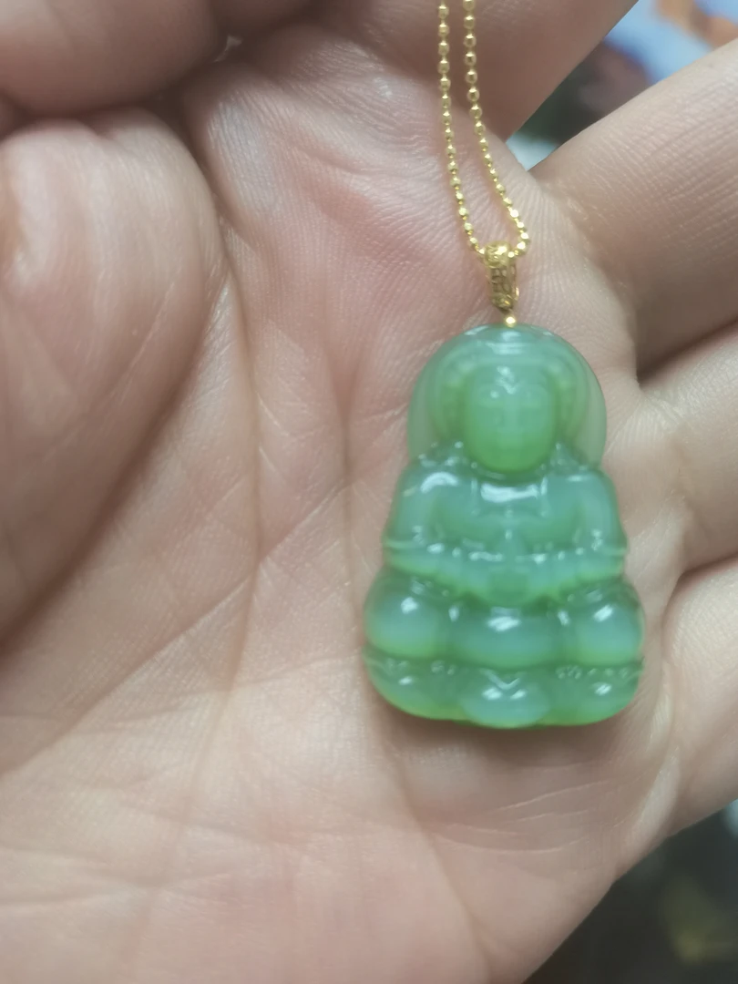 精品碧玉不同角度和光线的效果