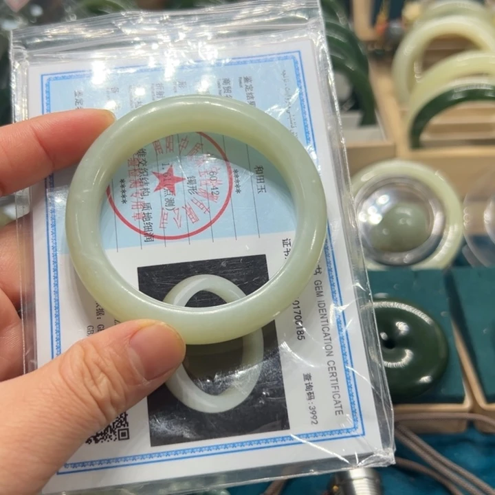 和田玉手镯未镶嵌用****0