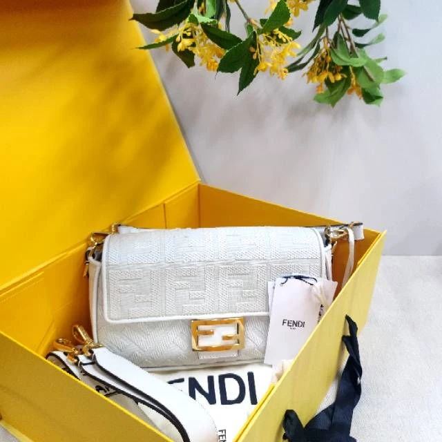 未使用/芬迪/单肩包/C14031453327/[251224SWB]