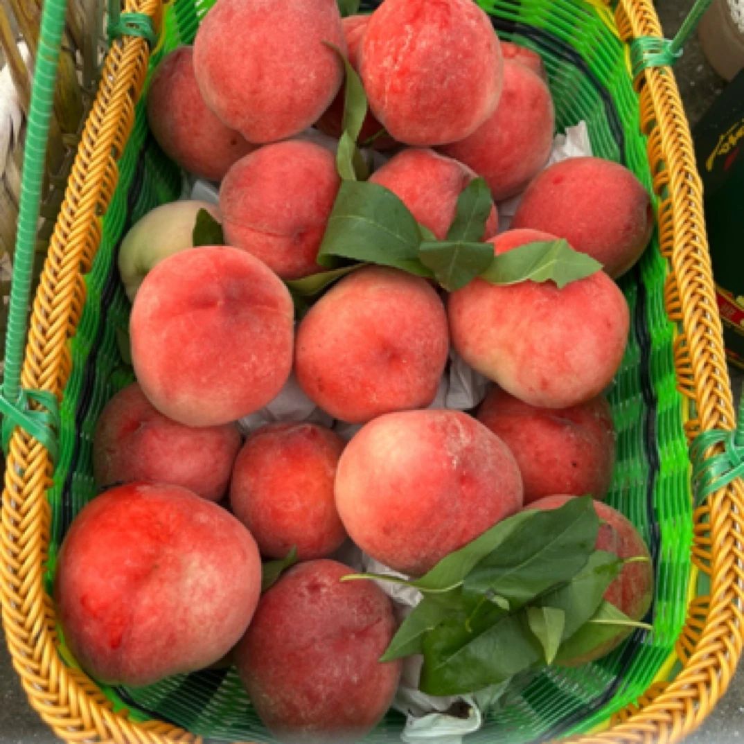 黄山套袋桃子新鲜现摘软硬两吃脆爽多汁