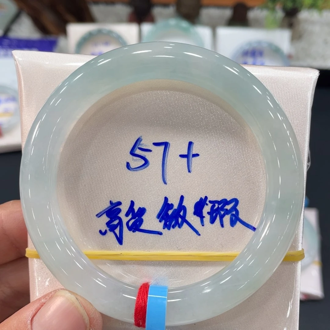 未镶嵌手镯翡翠翡翠