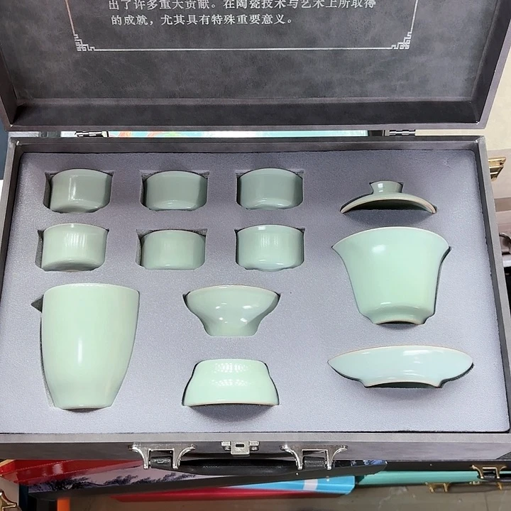 孤品茶具套装等。