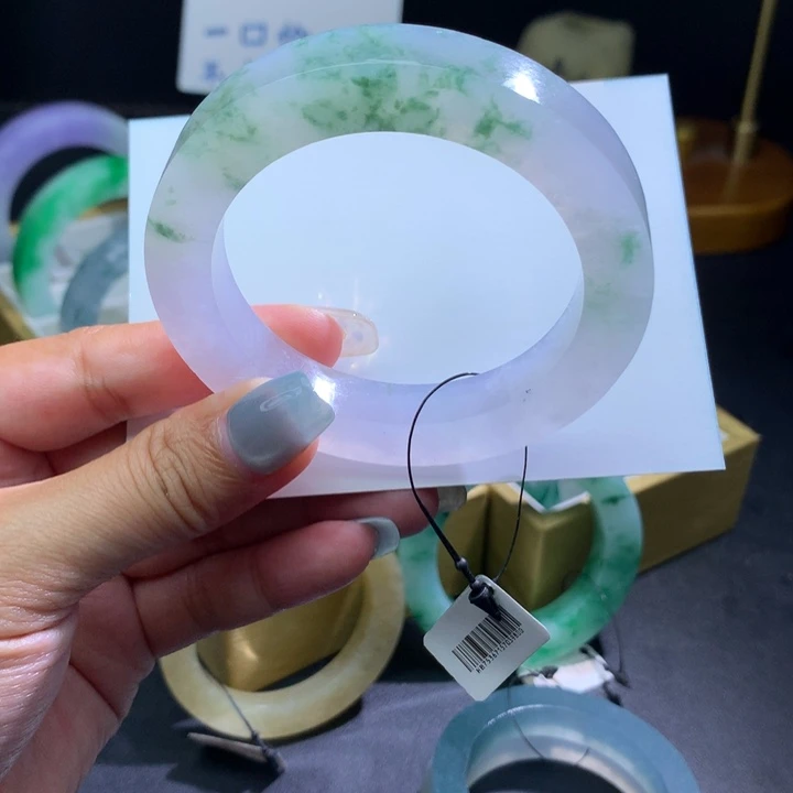 未镶嵌翡翠手镯定制翡翠