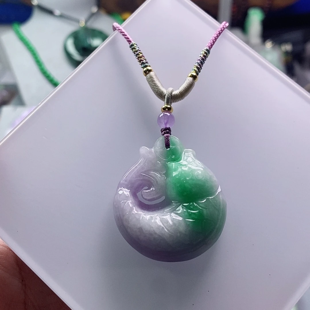 翡翠未镶嵌吊坠(赠链)