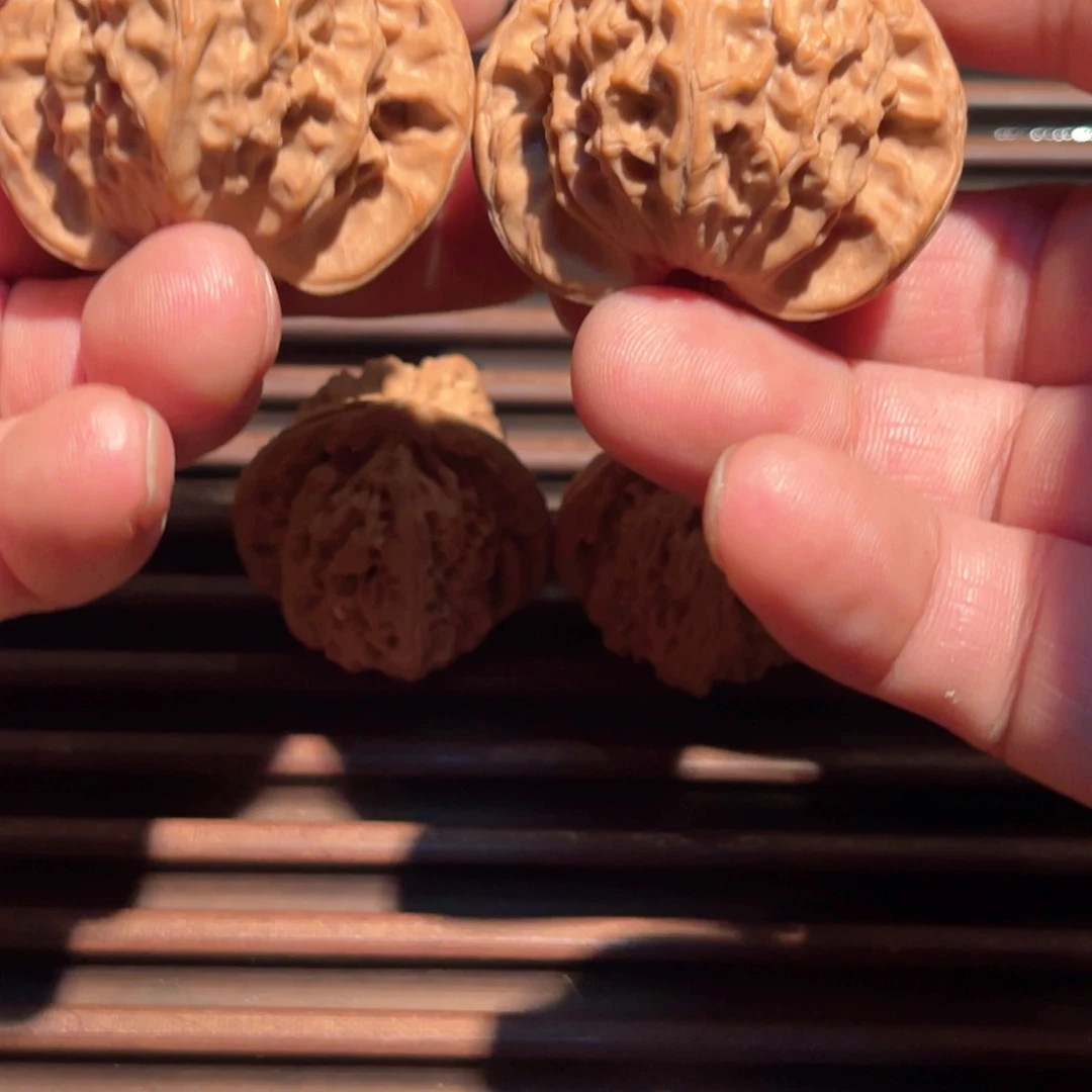 E***y文玩核桃吊坠嘎嘎嘎嘎