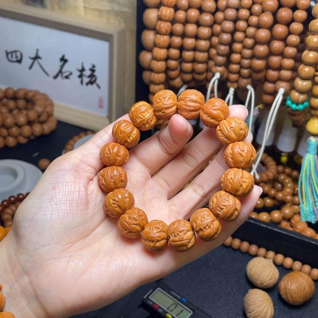 吊坠猴头核桃京巴楞