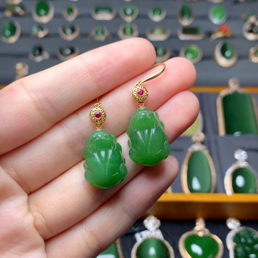 和田玉18K金镶嵌耳饰