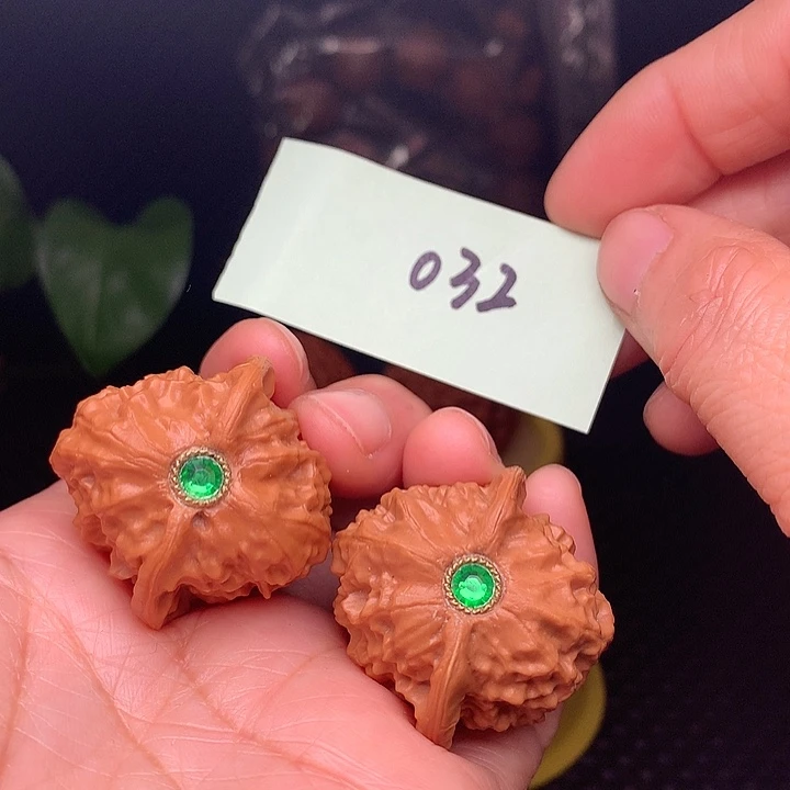 【闪购商品】把件文玩核桃34瓷娃娃032