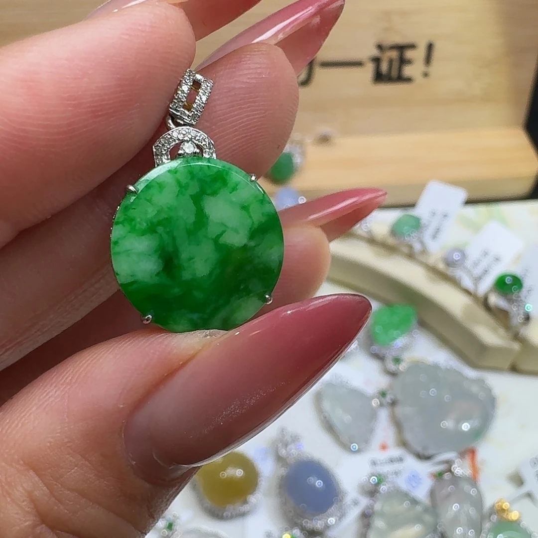 翡翠18K金镶嵌吊坠(不含链)