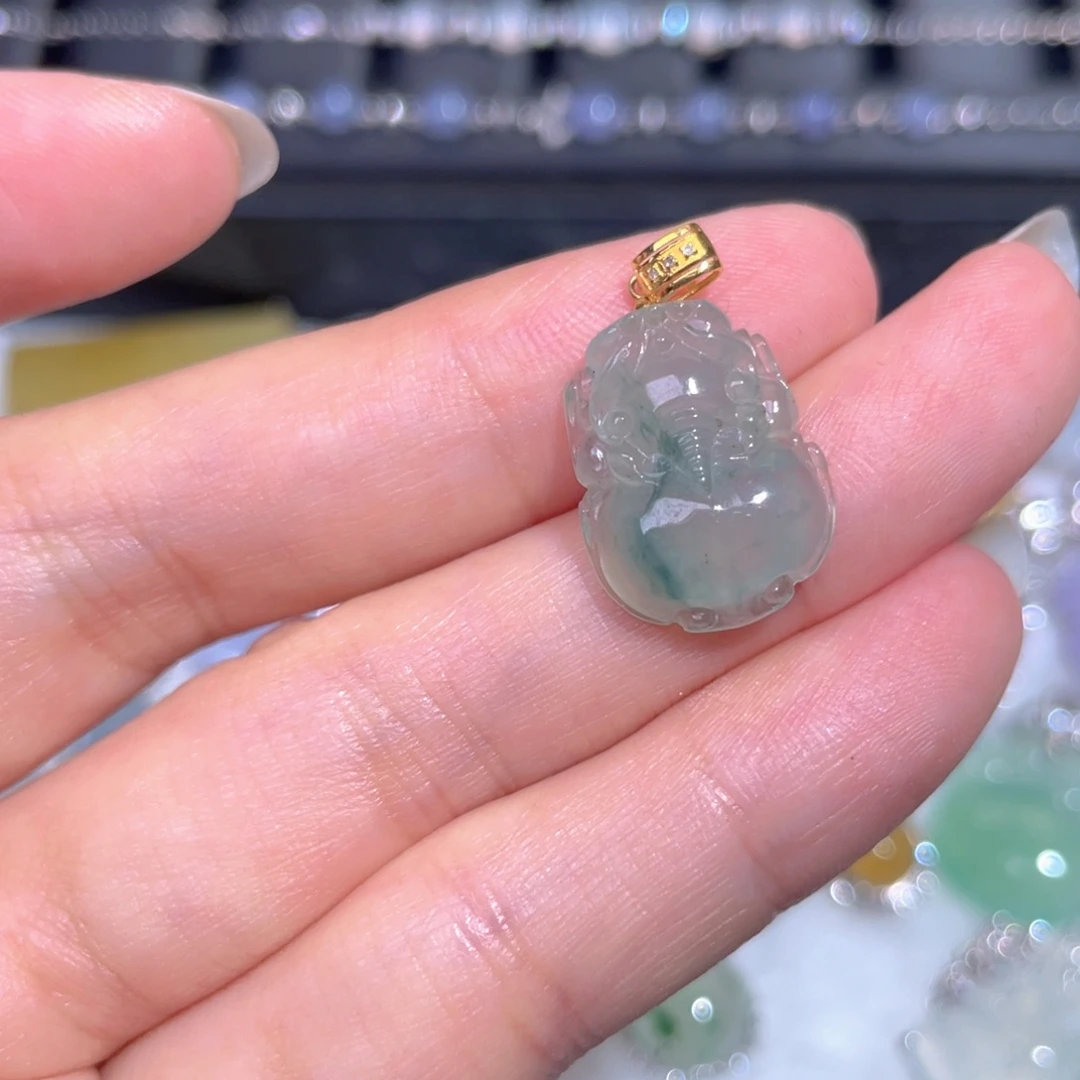 颈饰18K金镶嵌翡翠翡翠