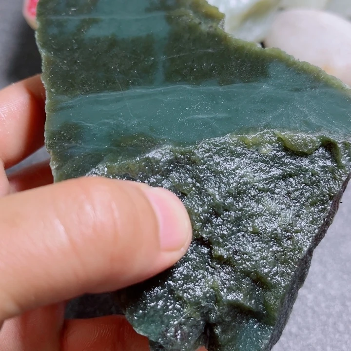 和田玉（糖玉）未镶嵌珠宝奇石