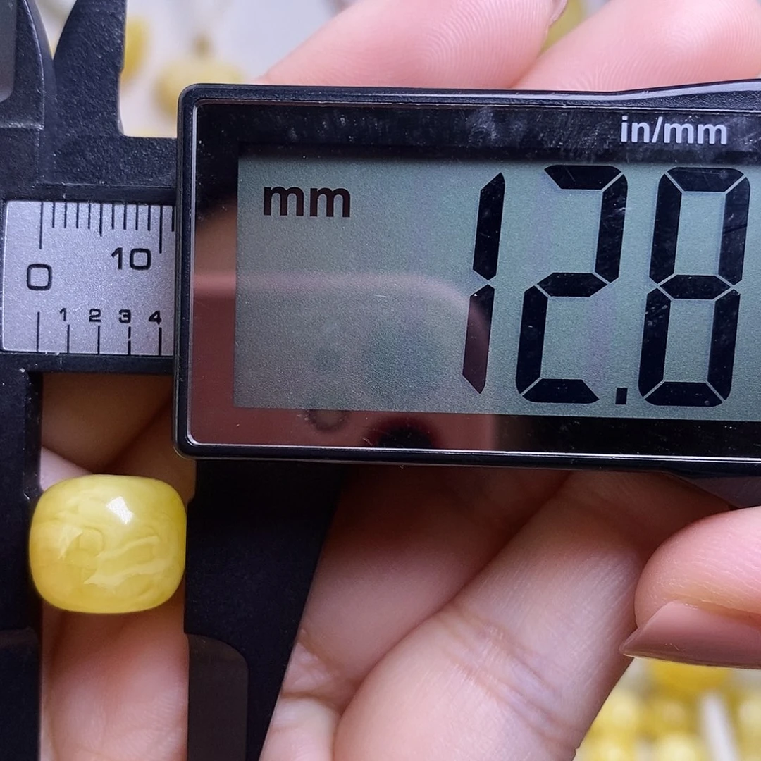 裸石琥珀未镶嵌蜜蜡老型瑕疵