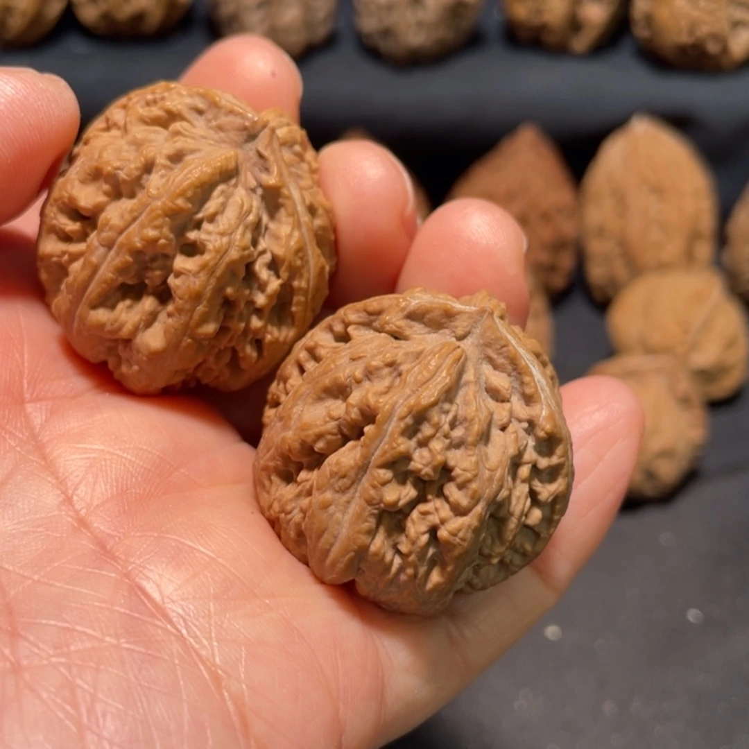 【闪购商品】文玩核桃吊坠是***✨东北楸子23